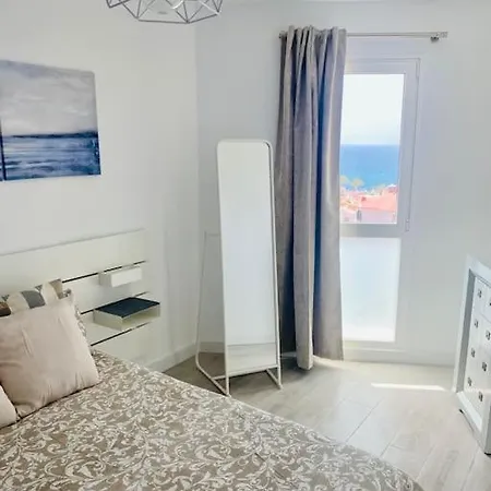 Wonderful Sea View Yomeli Apartment